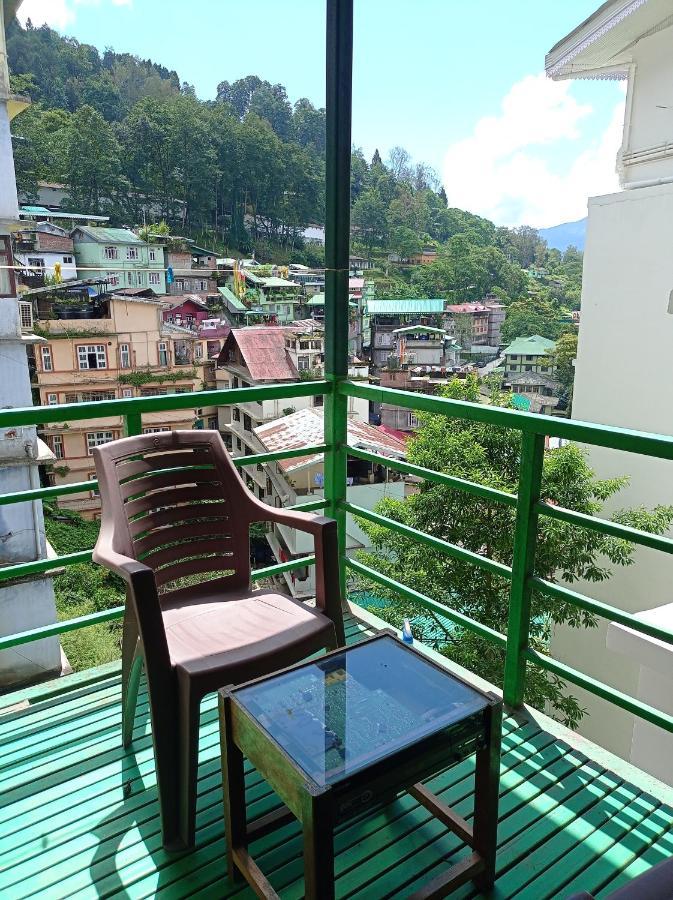 Esses House A Luxury Homestay And Service Apartment Gangtok Bagian luar foto