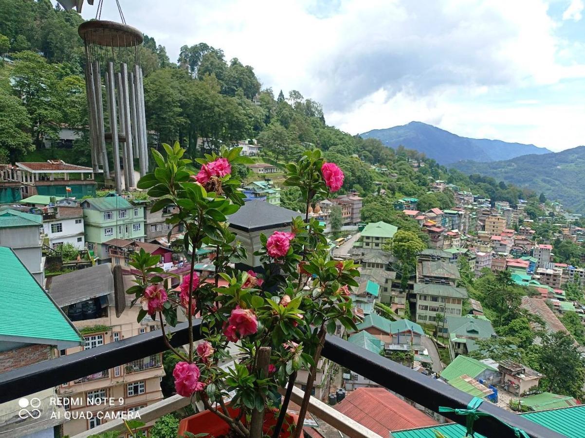 Esses House A Luxury Homestay And Service Apartment Gangtok Bagian luar foto